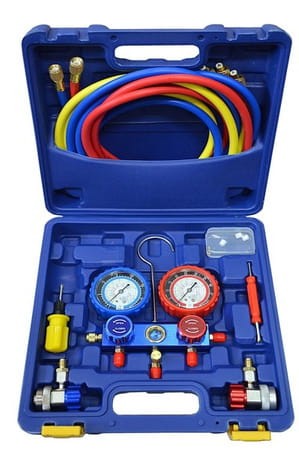 pol_pm_Zestaw-manometrow-przewody-2-5m-szybkozlaczki-w-walizce-3074_1.jpg