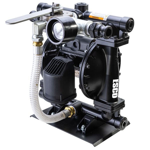 Napełnianie opon rolniczych płynnym balastem - pompa ESCO 10543